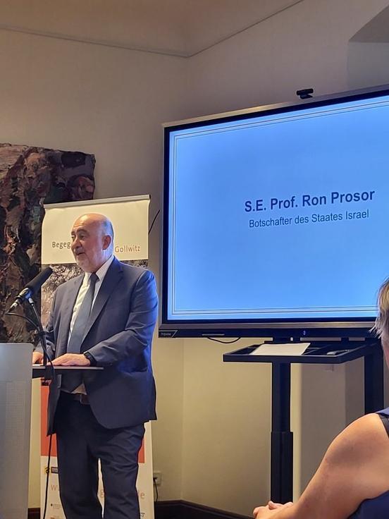 Der israelische Botschafter und Schirmherr S.E: Prof. Ron Prosor
