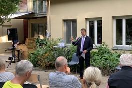 Oberbürgermeister vor Ort: Steffen Scheller gibt Auskunft zur Infrastruktur im Wohngebiet Eigene Scholle/Wilhelmsdorf