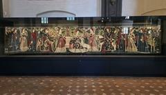 Eine neue Vitrine schützt den Einhornteppich in der Taufkapelle.