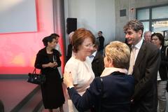 Oberbürgermeisterin Dr. Dietlind Tiemann und Martin Wilke, Oberbürgermeister von Franktfurt (Oder) verabschieden sich von Dagma Reim (links)