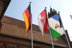 Trauerbeflaggung am Altstädtischen Rathaus