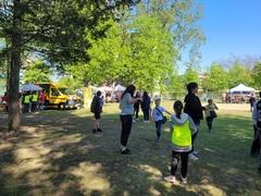 reges Treiben auf dem Gelände