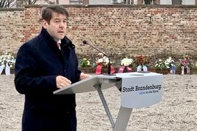 Rede am Pult