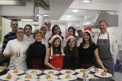 Michael Hummel (rechts) mit seinem Koch-Team und Oberbürgermeisterin Dietlind Tiemann
