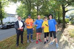 Läufergruppe mit OB Scheller