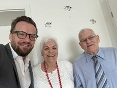 Bürgermeister Michael Müller besuchte Gertrud & Hans-Joachim Schlaegel anlässlich ihres 65. Hochzeitstages.