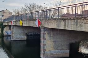 Wasseransicht von der Kanalbrücke.