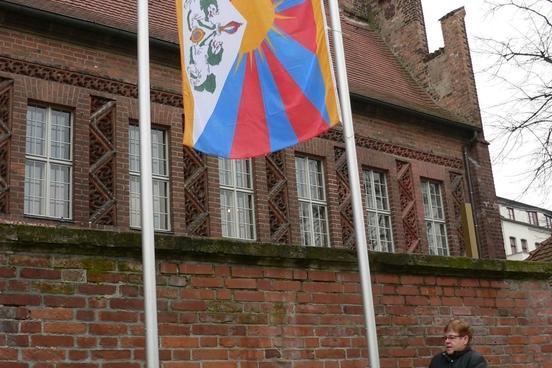 Havelstadt zeigt Flagge
