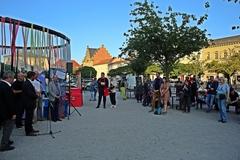 Etliche Brandenburger hörten sich die Eröffnungsreden an