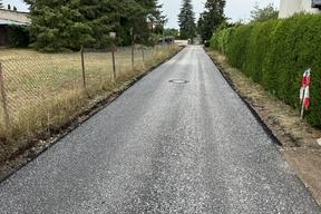 asphaltierte Fahrbahnoberfläche