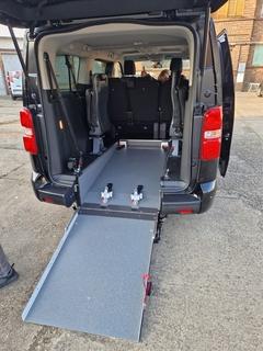 "Viktorias" neuer Vereinsbus ist behindertengerecht.