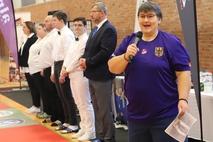 Sandra Köppen-Zuckschwerdt mit dem Kampfrichterteam.