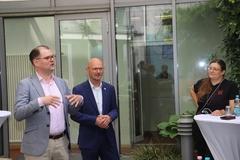 Oberbürgermeister Daniel Keip und der Präsident der Technischen Hochschule Brandenburg, Prof. Dr. Andreas Wilms, erläuterten kurz das Projekt.