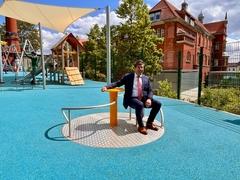 Oberbürgermeister Steffen Scheller nahm testweise auf dem "Rotarius" Platz.