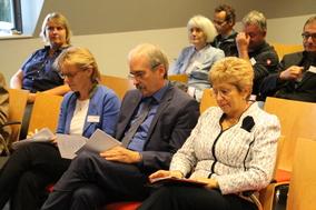 Konferenz eröffnet