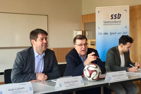 Stadtsportbund und Bürgermeister stellen Sportkalender 2018 vor