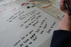 Viele Fragen standen auf den Zetteln der 10.-Klässler.