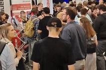 Andrang an den Messeständen