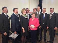 Gruppenbild der handelnden Akteure.