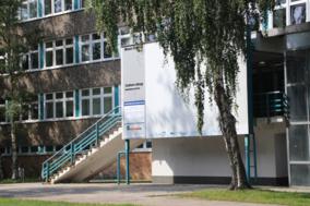 Verwaltungsgebäude Wiener Straße 1 von außen