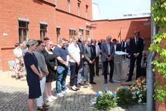 Vertreterinnen und Vertreter aus Politik, von Behörden, von Vereinen und Verbänden gedachten der Opfer.