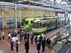 Die Billard-EM-Straßenbahn vor ihrer ersten Fahrt.