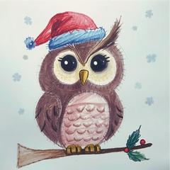 Eine kleine gemalte Weihnachtseule sitzt auf dem Ast