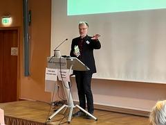 Professor Markus Deckert, Dekan der MHB, richtete sich mit einem Grußwort an die Anwesenden.