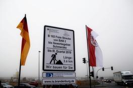 Bürgermeister begrüßt Spatenstich zum Ausbaus der B102 im Bereich Rotscherlinde bis zum Gewerbegebiet Schmerzke