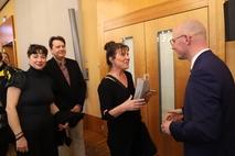 Theaterdelegation um Geschäftsführerin Christine Flieger.