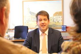 Oberbürgermeister Steffen Scheller lädt zur Bürgersprechstunde
