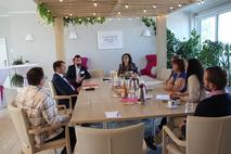 Gesprächsrunde über die Herausforderungen in der Pflege