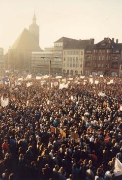Demonstration 1989 – Neustädtischer MarktFoto: Sieghard Wolter 1989
