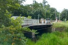 Noch rollt der Verkehr über die desolate Planebrücke.