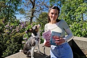 Laura mit Hund