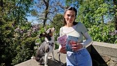 Laura mit Hund