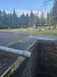 Eine der Entnahmestellen, deren Wasserhahn gestohlen wurde.