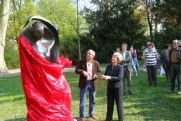 Enthüllung der Bronzeskulptur "DUENDE NICOLA"