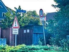 Die Straßenschäden sind derzeit beschildert