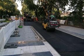 Einbau der Deck- und Binderschicht