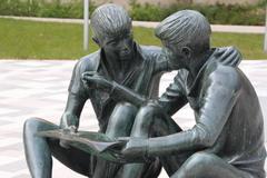 Im Rahmen des Mensa-Neubaus am Bertolt Brecht-Gymnasium wurde jetzt der Auftrag für Lüftungsinstallationen vergeben. 