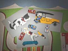 Mit Schablonen und echtem Spielzeug aus Brandenburg an der Havel gestalten wir unsere eigene Welt im Kleinen (Foto: Stadtmuseum Brandenburg an der Havel)