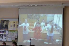 Russische Schüler während der Konferenz