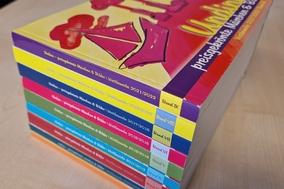 Neun Bücher zum Märchenwettbewerb gibt es schon. Jedes beinhaltet die ausgezeichneten Texte und Bildwerke zweier Jahrgänge.