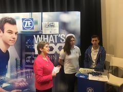 Messerundgang; am Stand von ZF Getriebe Brandenburg GmbH