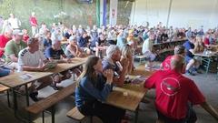 90 der besten Segel-Pilotinnen und -Piloten Deutschlands hofften auf den Start am ersten Wertungstag.