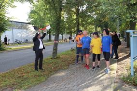 OB Scheller gibt Startschuss für den Reichstein-Marathon.