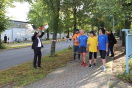 OB Scheller gibt Startschuss für den Reichstein-Marathon.