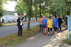 OB Scheller gibt Startschuss für den Reichstein-Marathon.