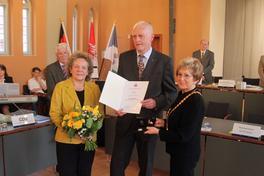 Ehrenmedaille verliehen